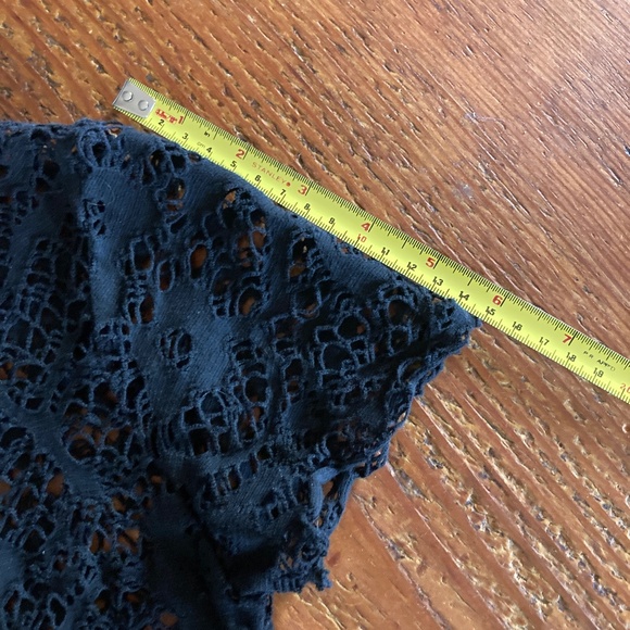 Black Distressed Net Short Sleeve Top by Calvin Rucker - Picture 10 of 10